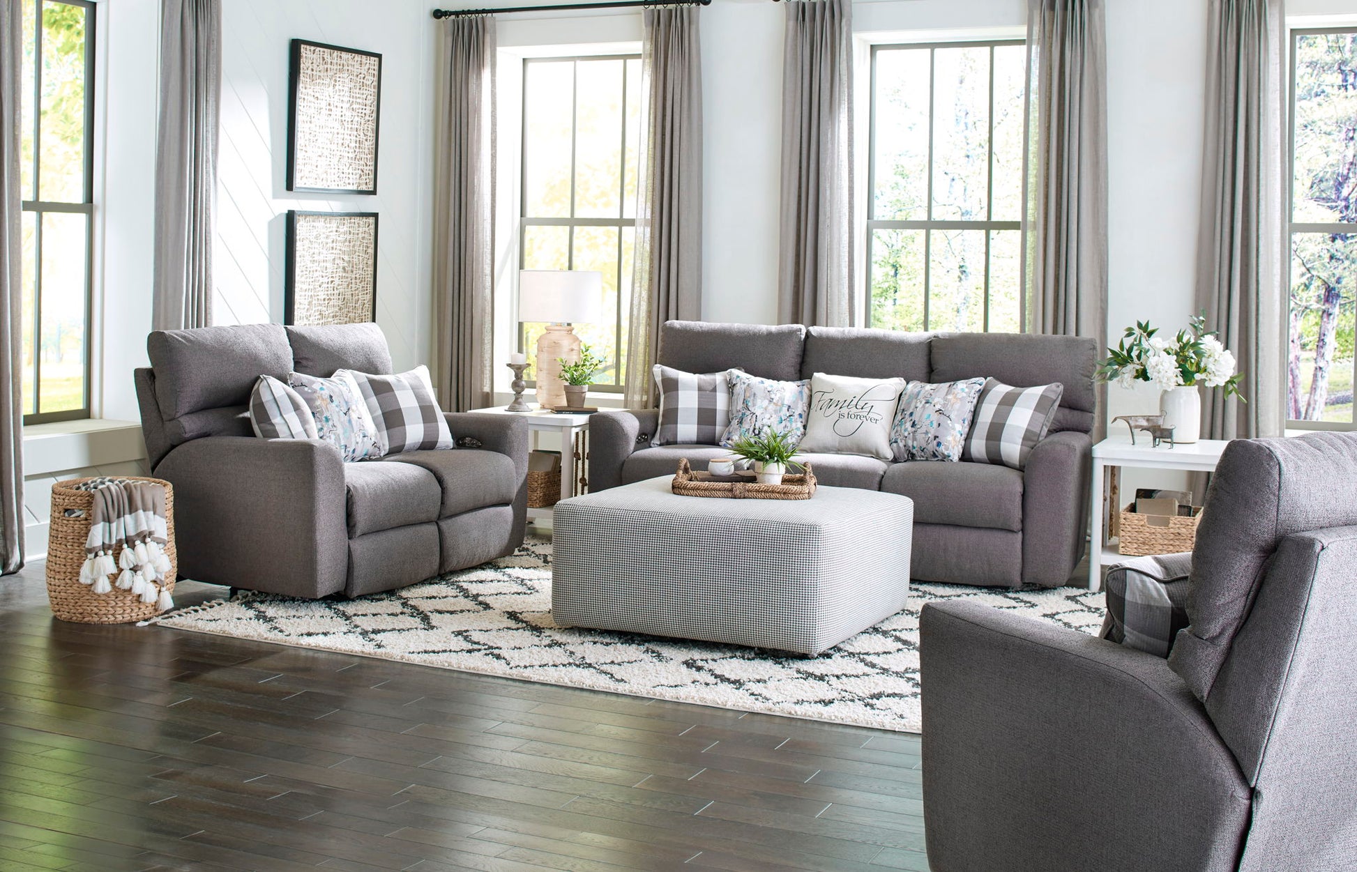 Searsport - Power Headrest Reclining Loveseat - Hornell Furniture Outlet