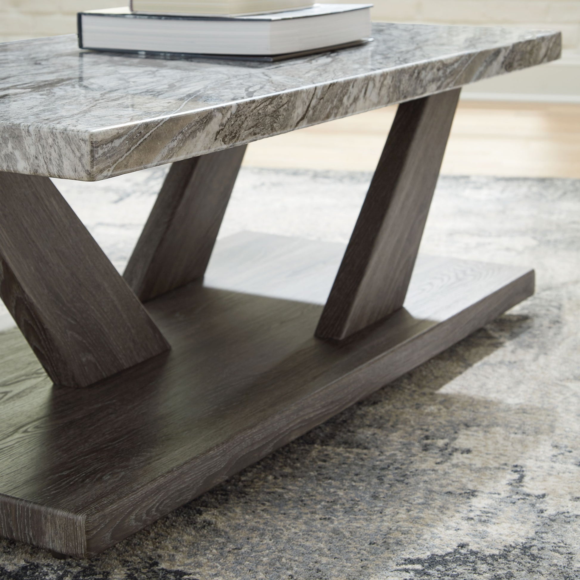 Bensonale - Brown / Gray - Occasional Table Set (Set of 3) - Hornell Furniture Outlet