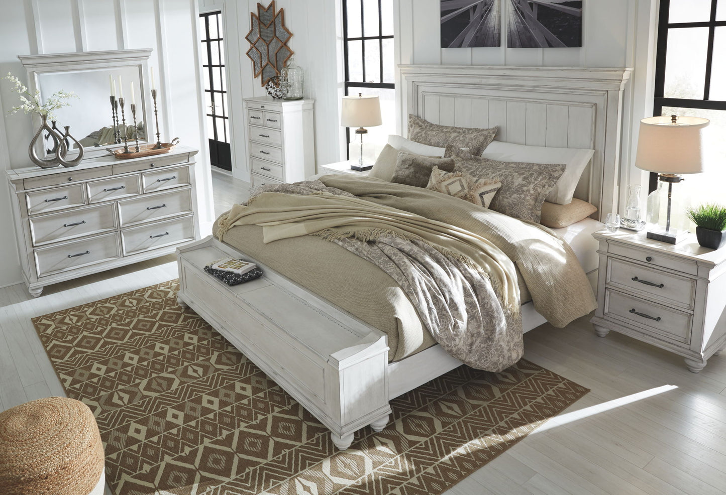 Kanwyn - Panel Bed - Hornell Furniture Outlet