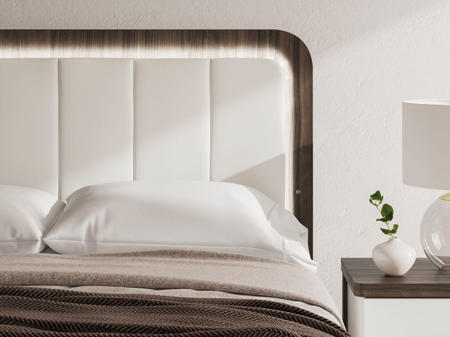 Kendanport - Upholstered Bed - Hornell Furniture Outlet