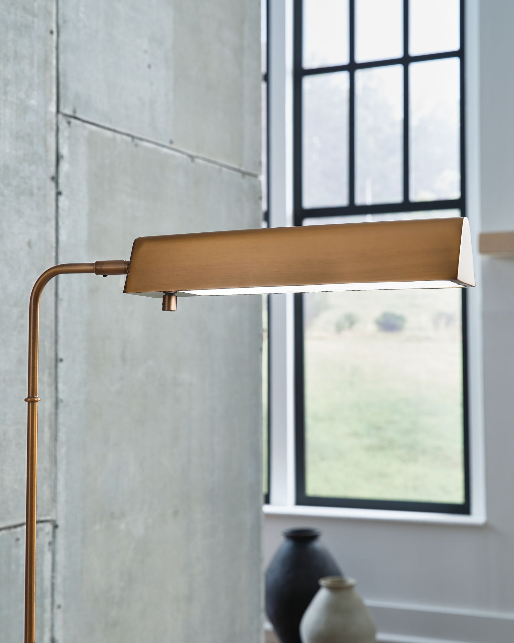 Yafe - Metal Lamp - Hornell Furniture Outlet