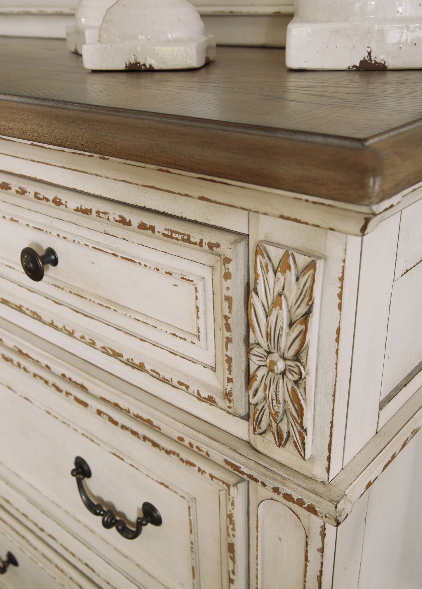 Realyn - Dresser, Mirror - Hornell Furniture Outlet