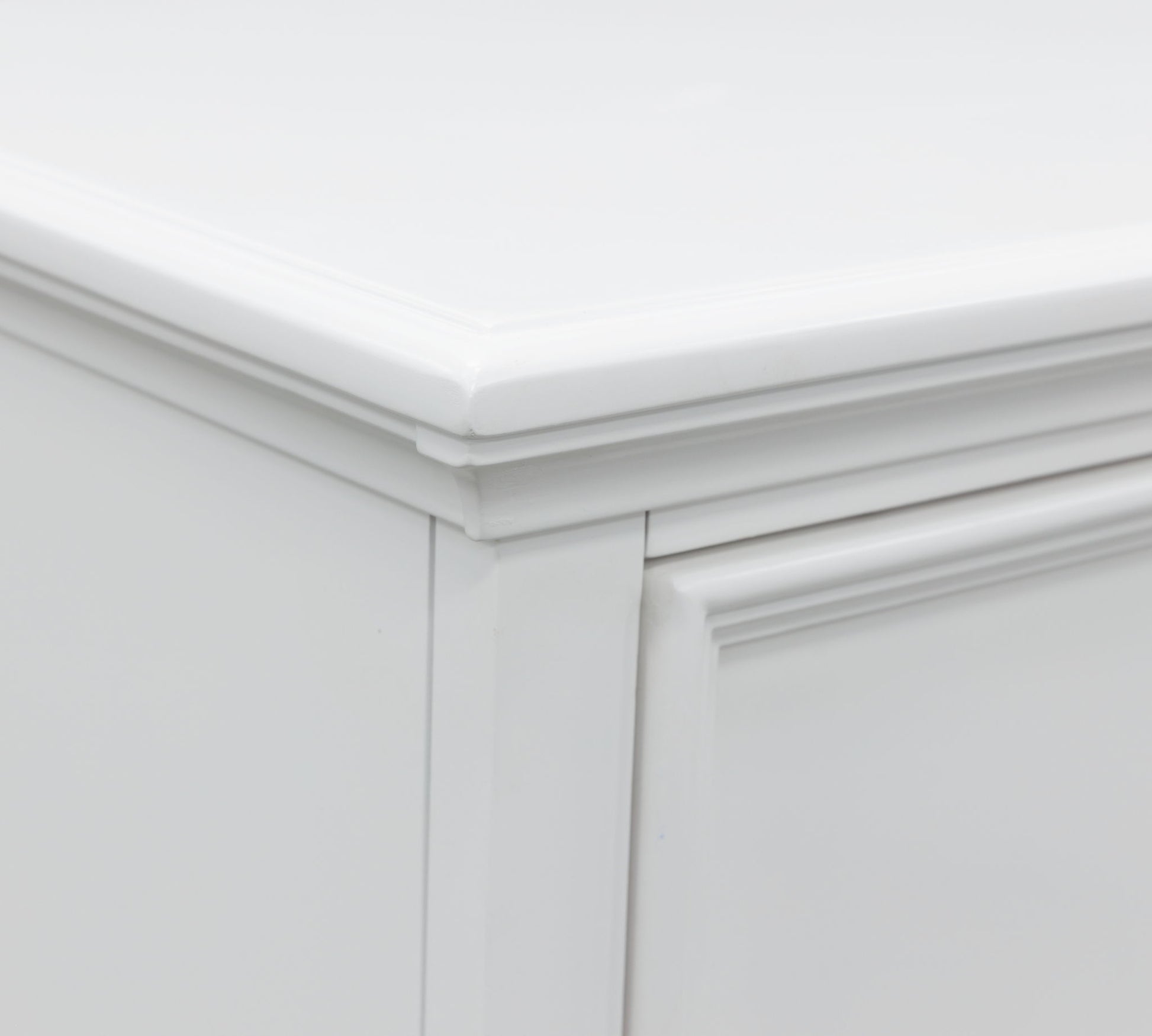Fortman - White - Five Drawer Chest - Hornell Furniture Outlet