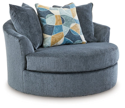 Maxon Place - Oversized Swivel Accent Chair - Hornell Furniture Outlet