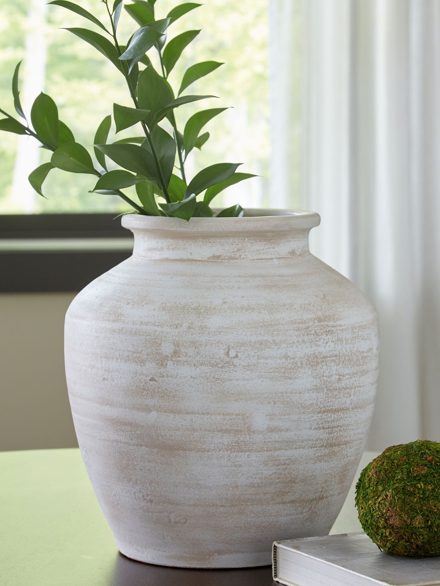 Meadie - 12" Vase - Hornell Furniture Outlet