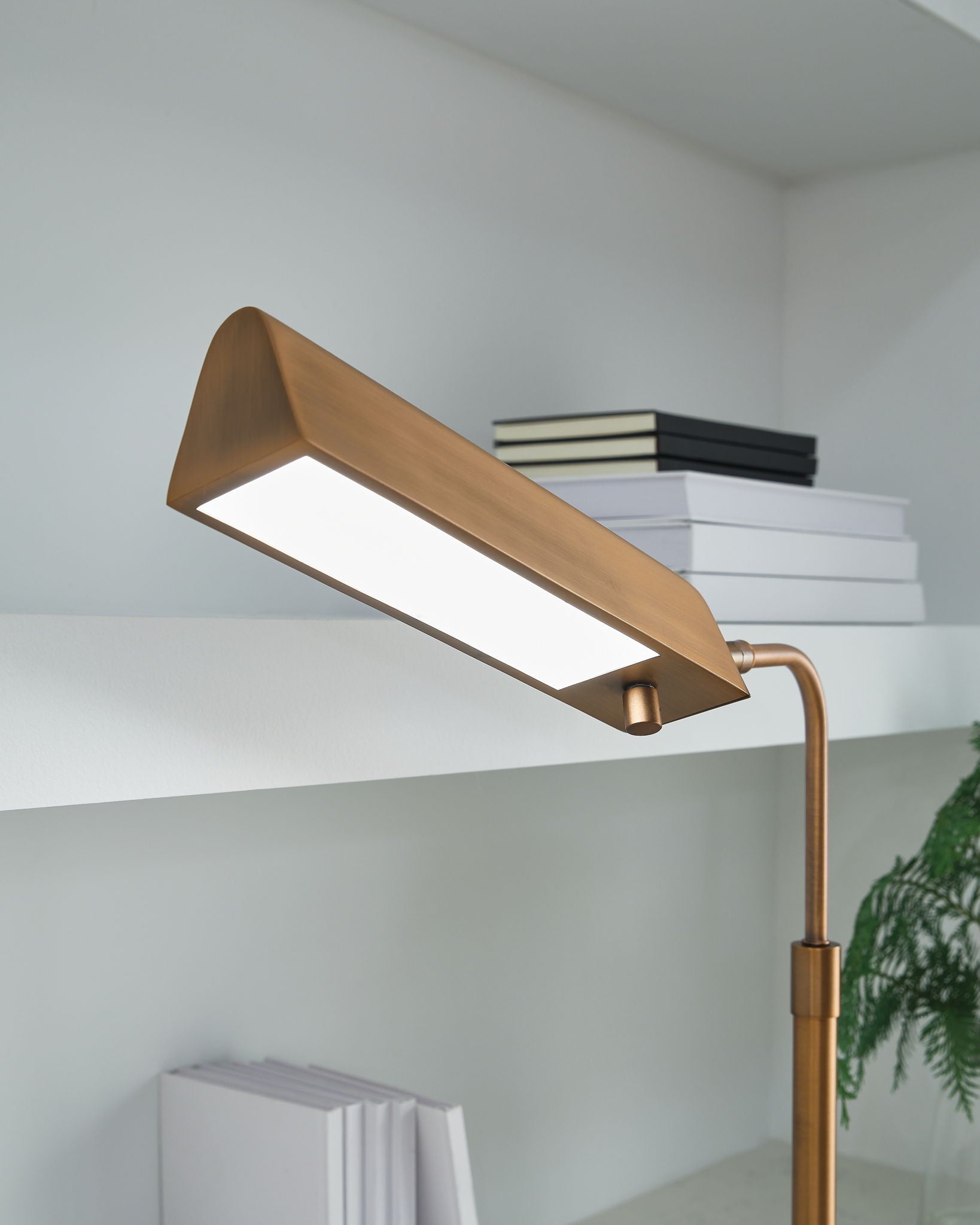 Yafe - Metal Lamp - Hornell Furniture Outlet
