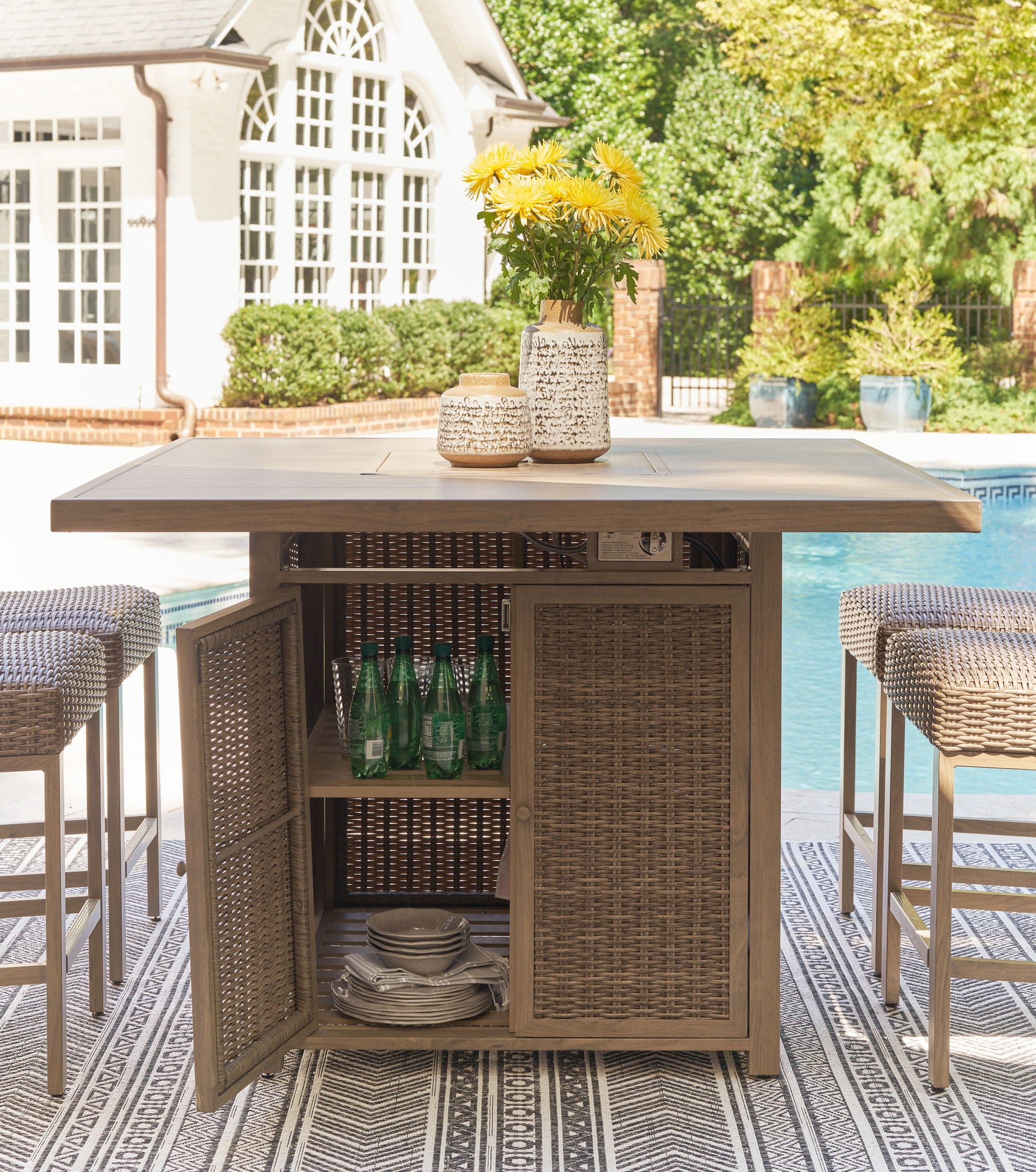 Walton Bridge - 5 Pc. - Square Bar Table W/Fire Pit, 4 Barstools - Driftwood - Hornell Furniture Outlet