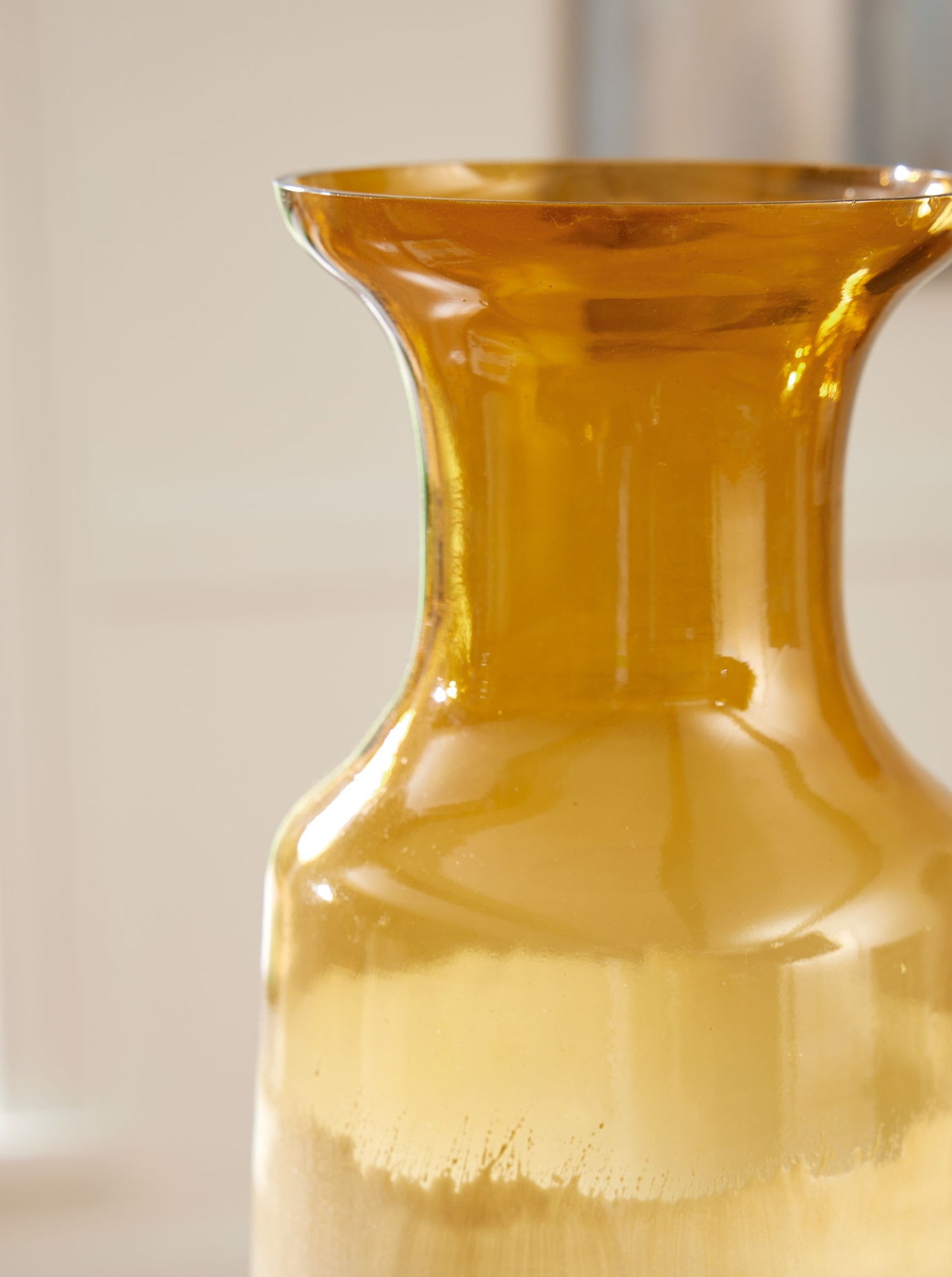 Wynburg - Vase - Hornell Furniture Outlet
