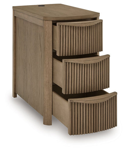 Camdill - Chair Side End Table - Hornell Furniture Outlet