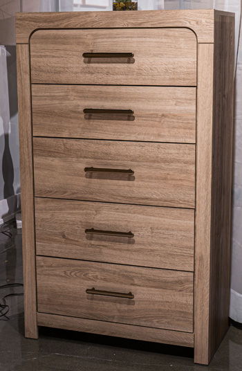 Kinlanni - Tan - Five Drawer Chest - Hornell Furniture Outlet