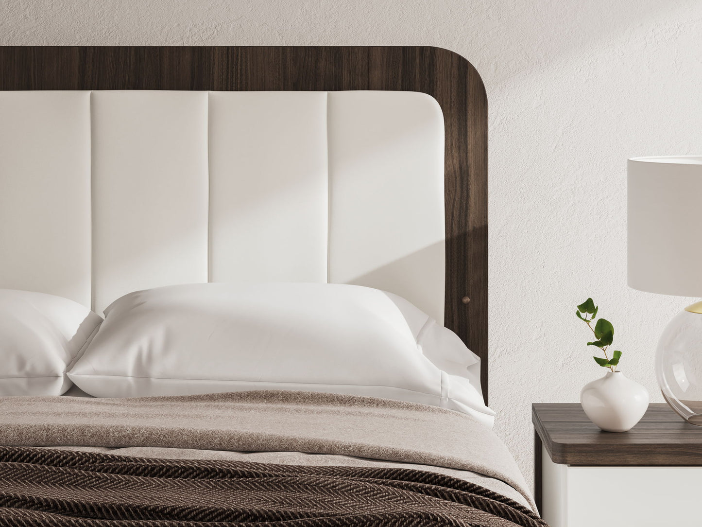 Kendanport - Upholstered Bed - Hornell Furniture Outlet