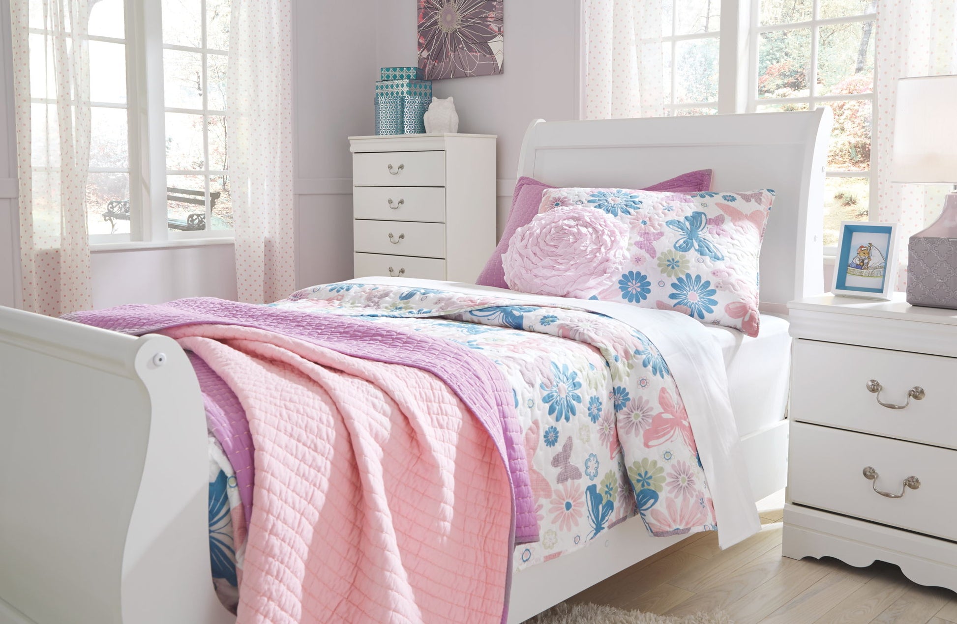 Anarasia - Sleigh Headboard - Hornell Furniture Outlet