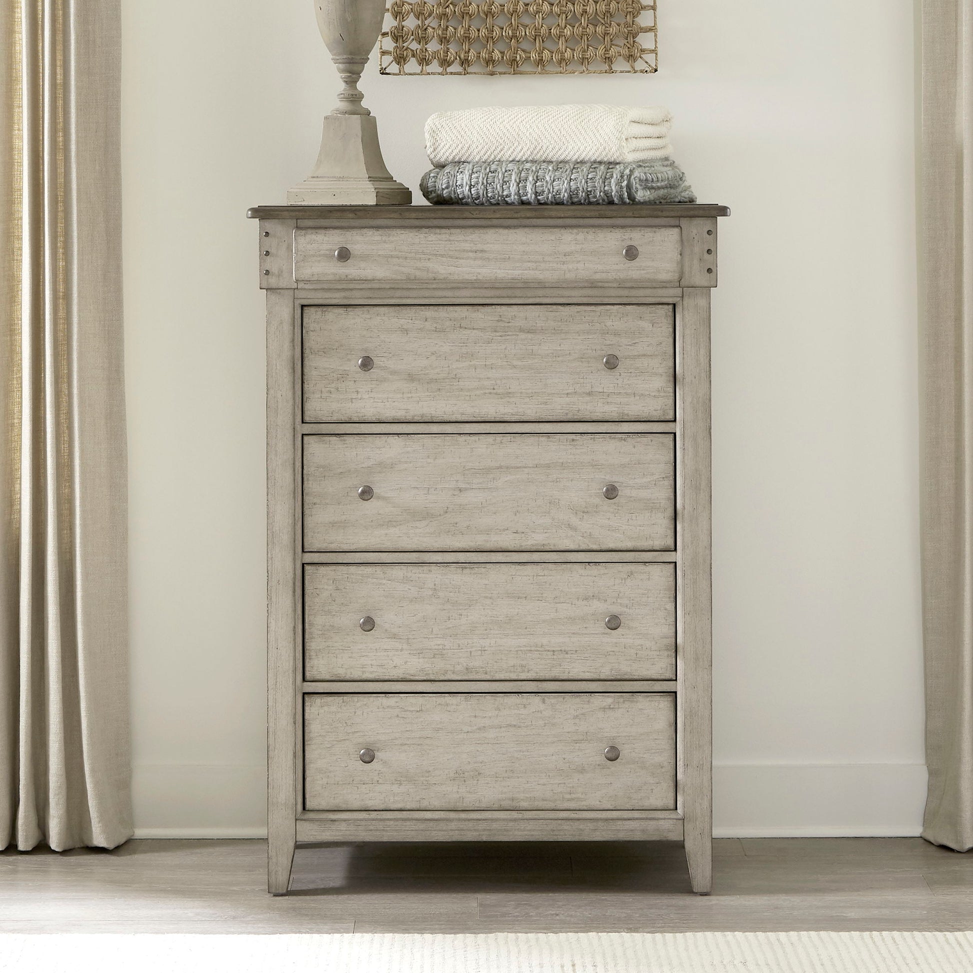 Ivy Hollow - 5 Drawer Chest - White - Hornell Furniture Outlet