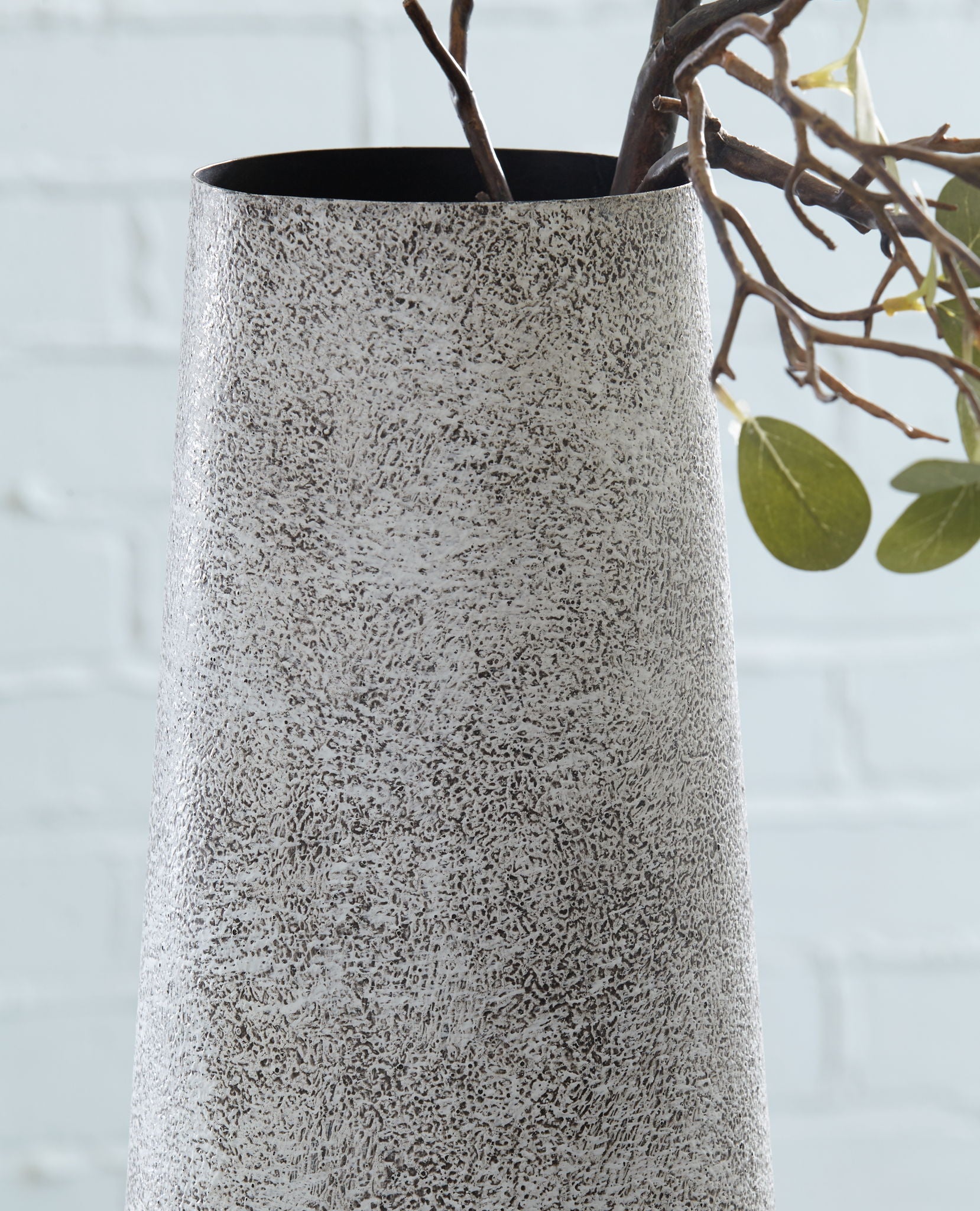 Fynn - Vase - Hornell Furniture Outlet