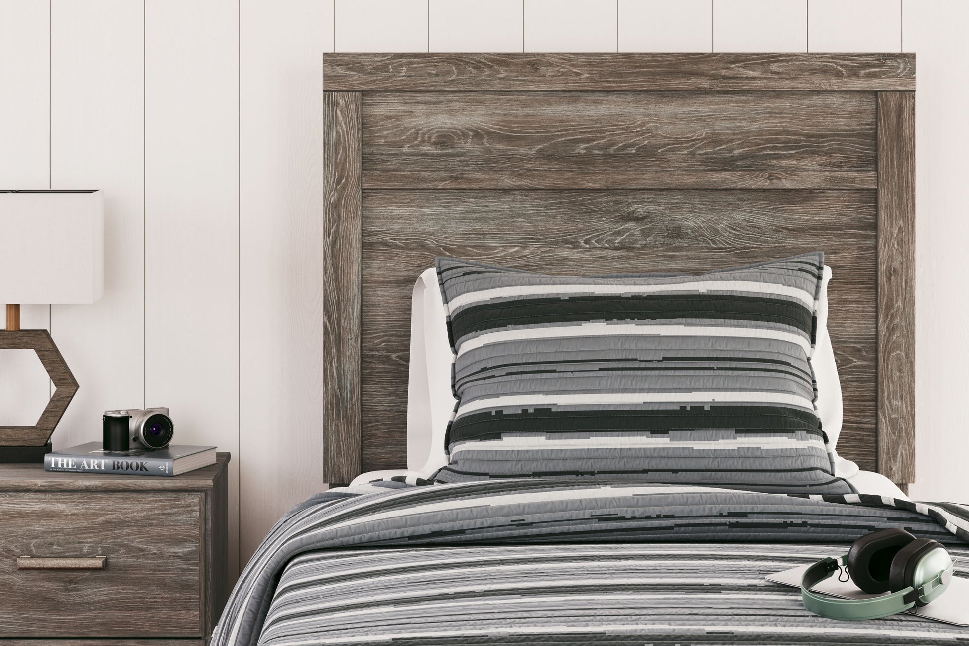 Ralinksi - Panel Bed - Hornell Furniture Outlet