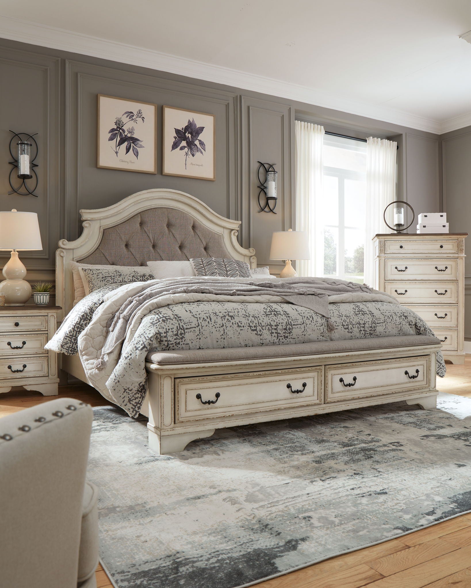 Realyn - Storage Bed - Hornell Furniture Outlet
