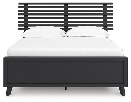 Danziar - Slat Panel Bed - Hornell Furniture Outlet
