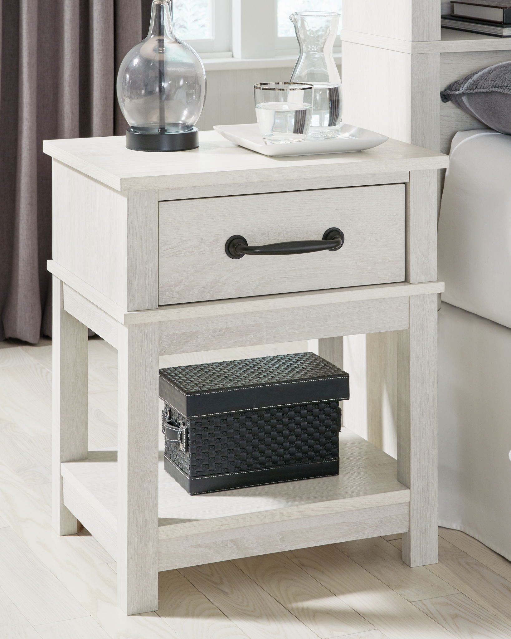 Dorrinson - White - One Drawer Night Stand - Hornell Furniture Outlet