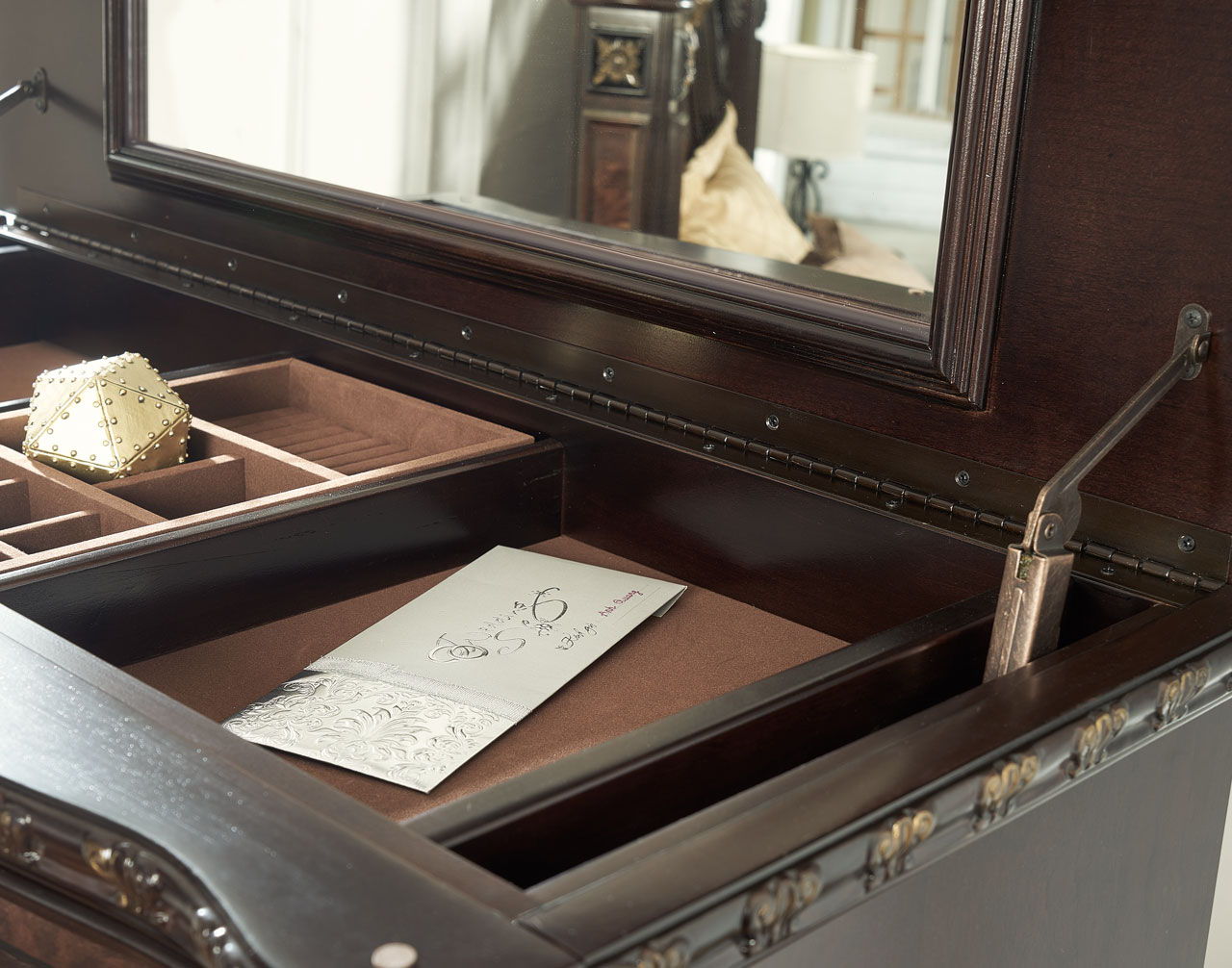 Monte Carlo - Lift Top Chest - Dark Brown - Hornell Furniture Outlet