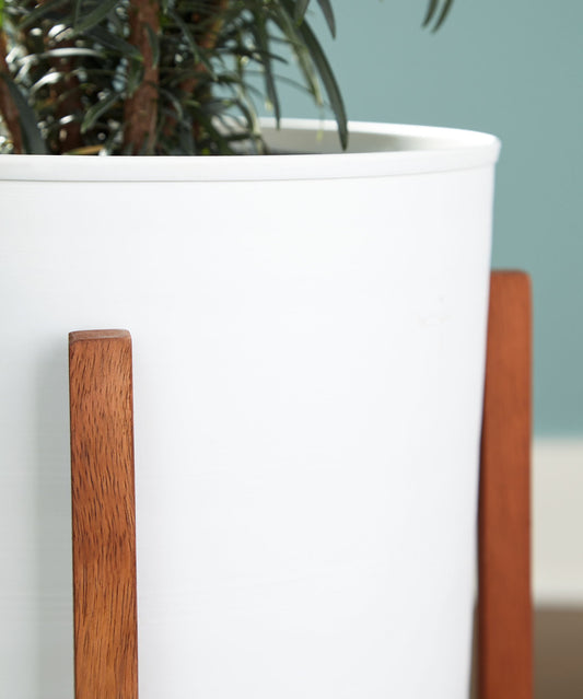 Dorcey - White / Brown - Planter Set (Set of 2) - Hornell Furniture Outlet