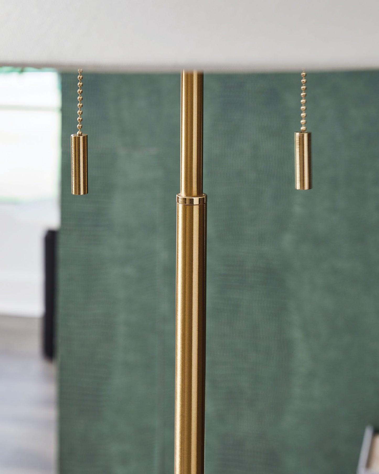 Haigwood - Metal Lamp - Hornell Furniture Outlet