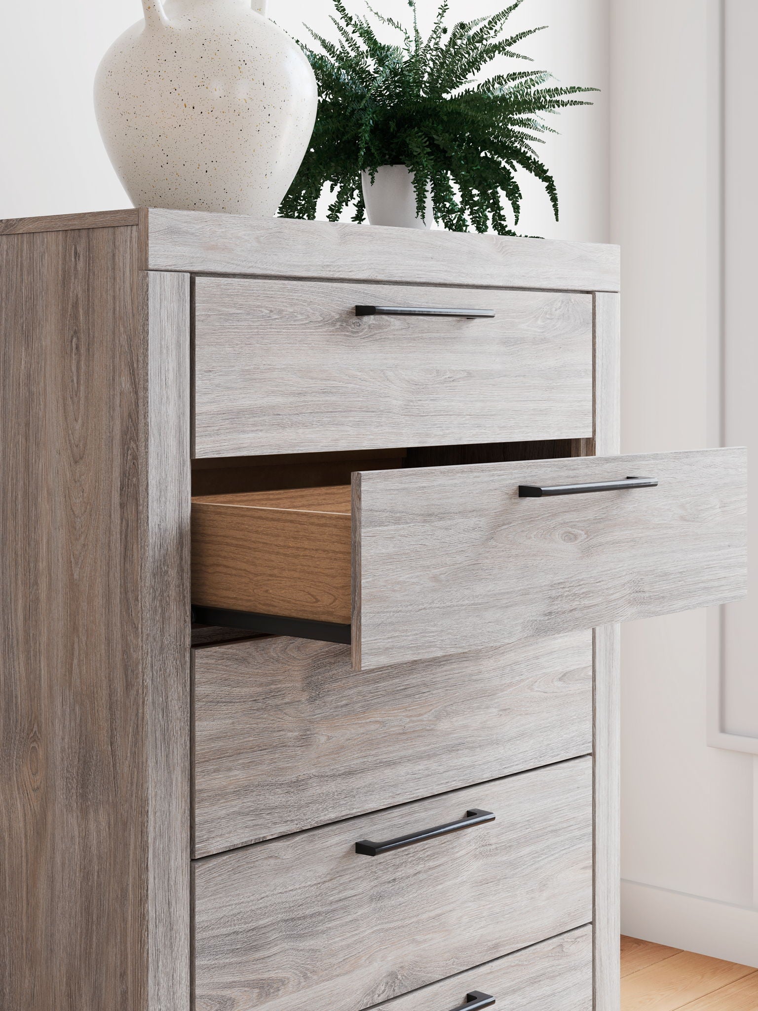 Broachmyn - Five Drawer Chest - Hornell Furniture Outlet