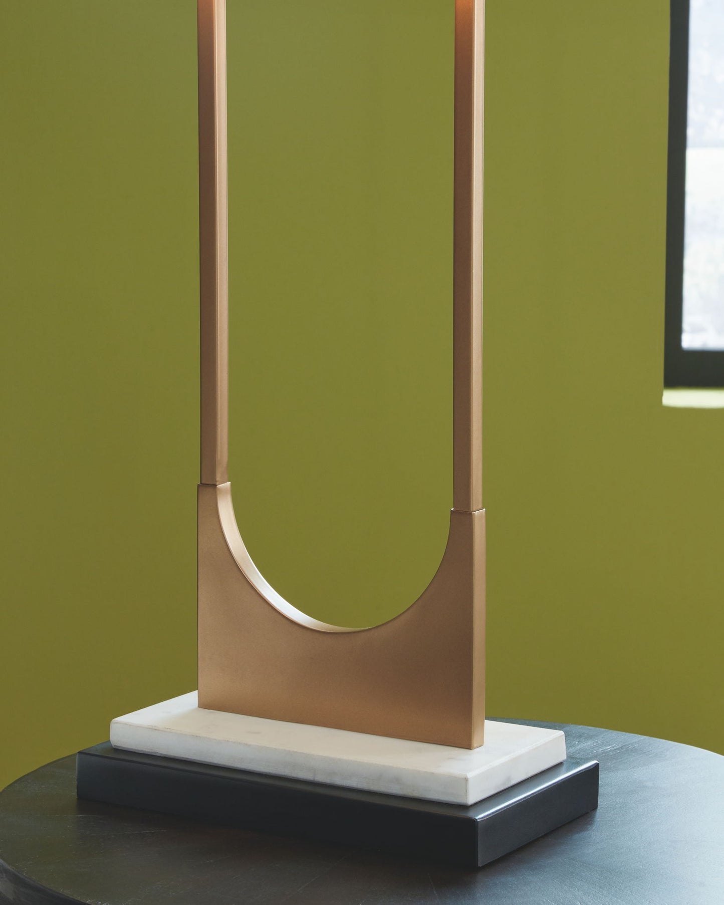 Malana - Brass Finish - Metal Table Lamp - Hornell Furniture Outlet