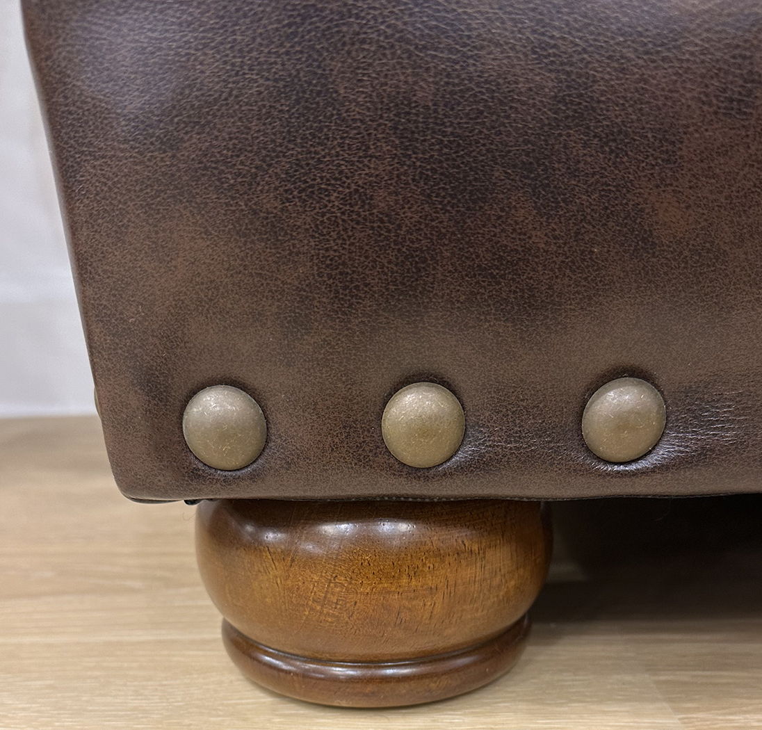 Roberto - Leather Loveseat - Cocoa - Hornell Furniture Outlet