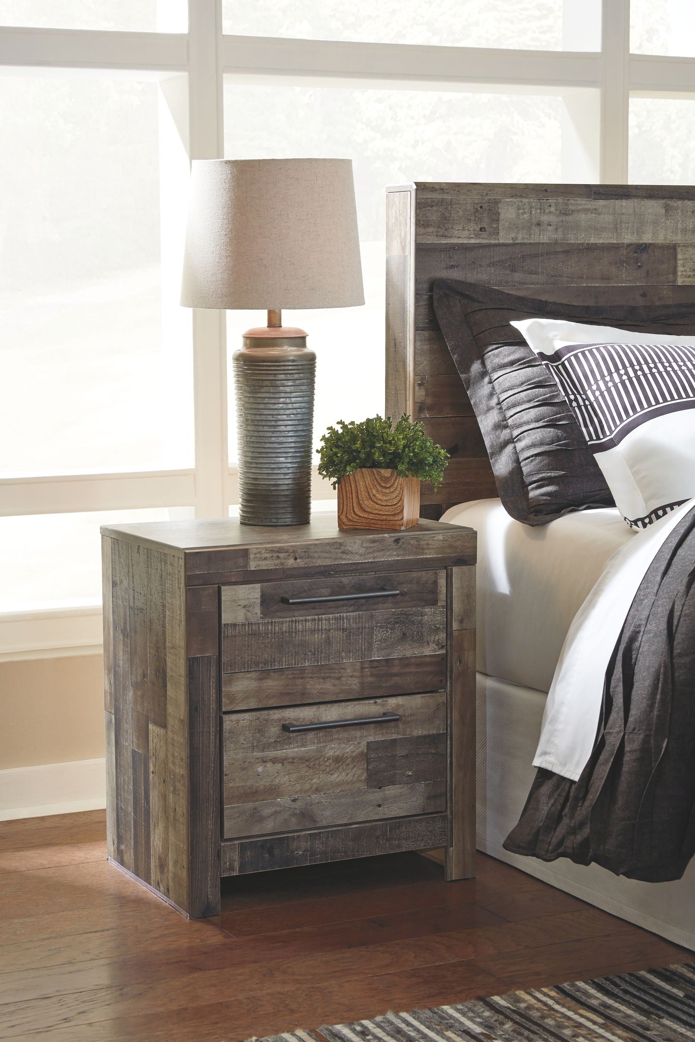 Derekson - Youth Bedroom Set - Hornell Furniture Outlet