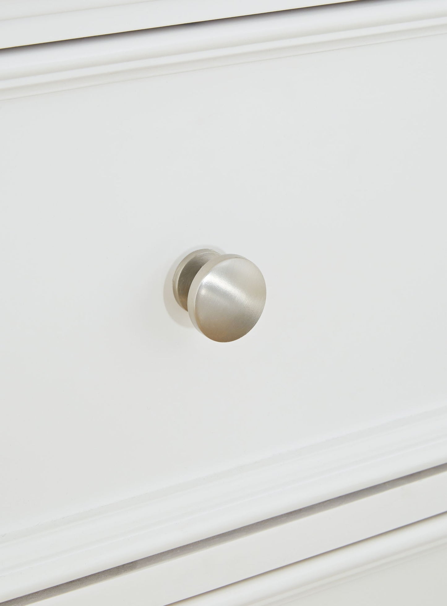 Fortman - White - Five Drawer Chest - Hornell Furniture Outlet