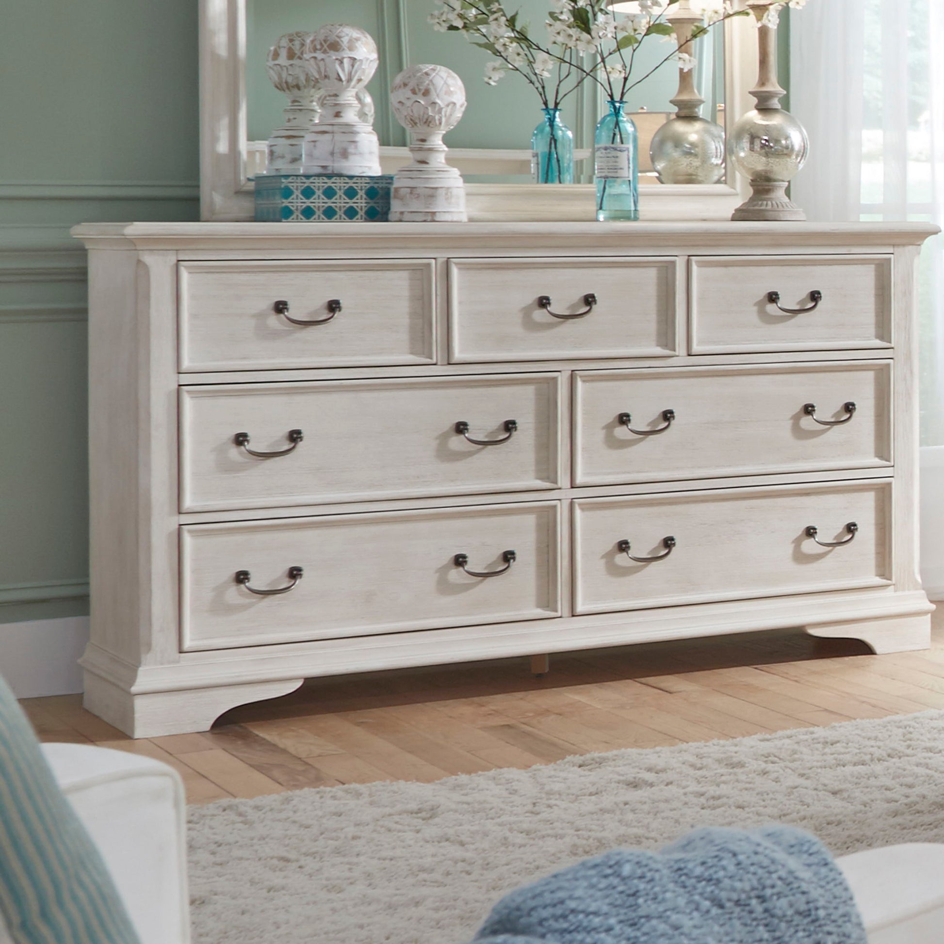 Bayside - 7 Drawer Dresser - White - Hornell Furniture Outlet