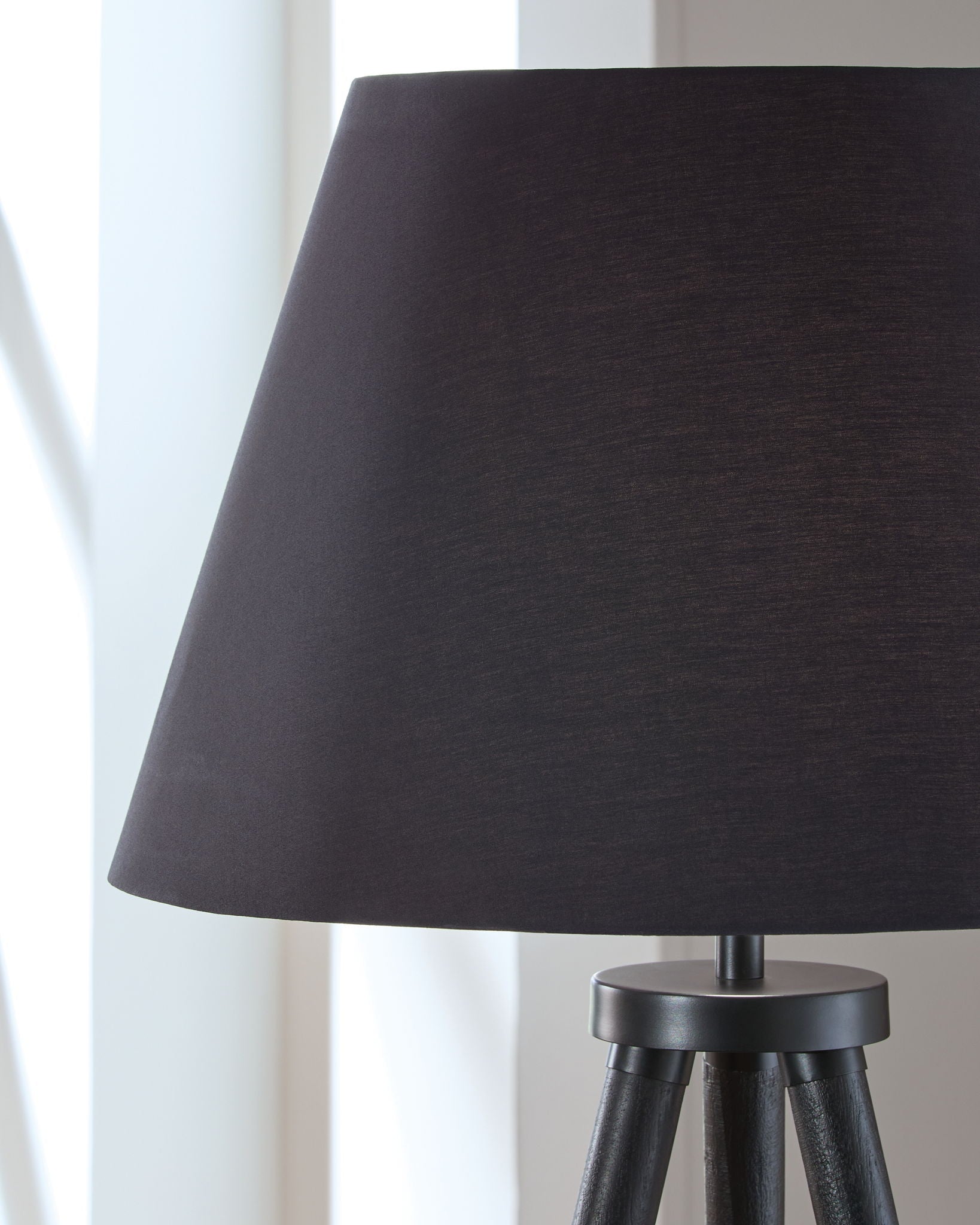 Orhan - Wood Floor Lamp - Black - Hornell Furniture Outlet