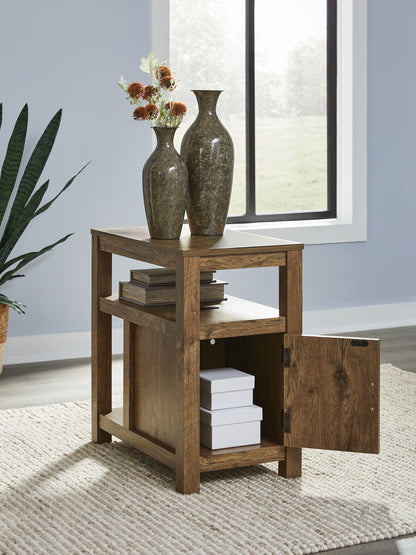 Fendenmore - Chair Side End Table - Hornell Furniture Outlet