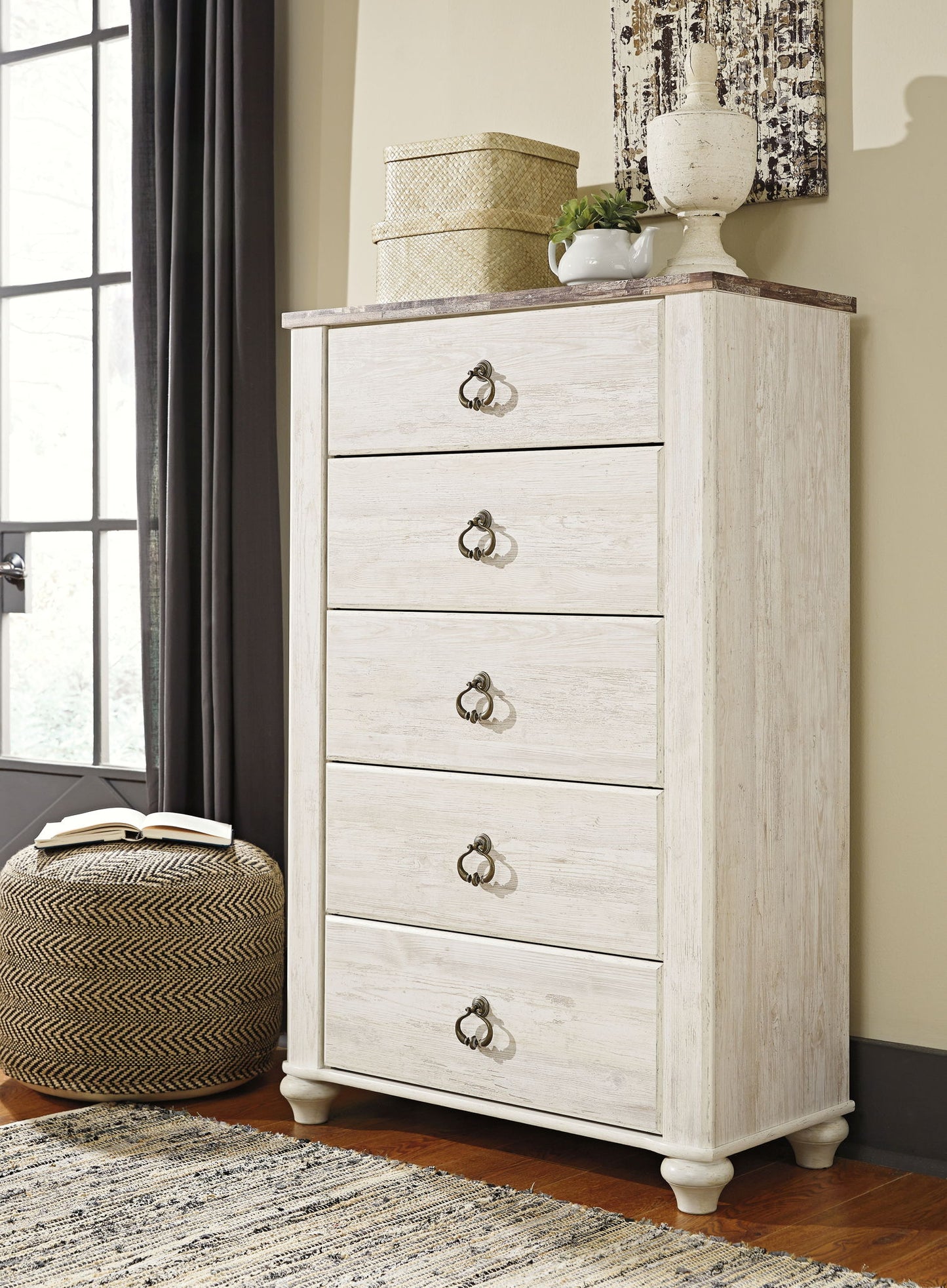 Willowton - Five Drawer Chest - Brown / Beige / White - Hornell Furniture Outlet