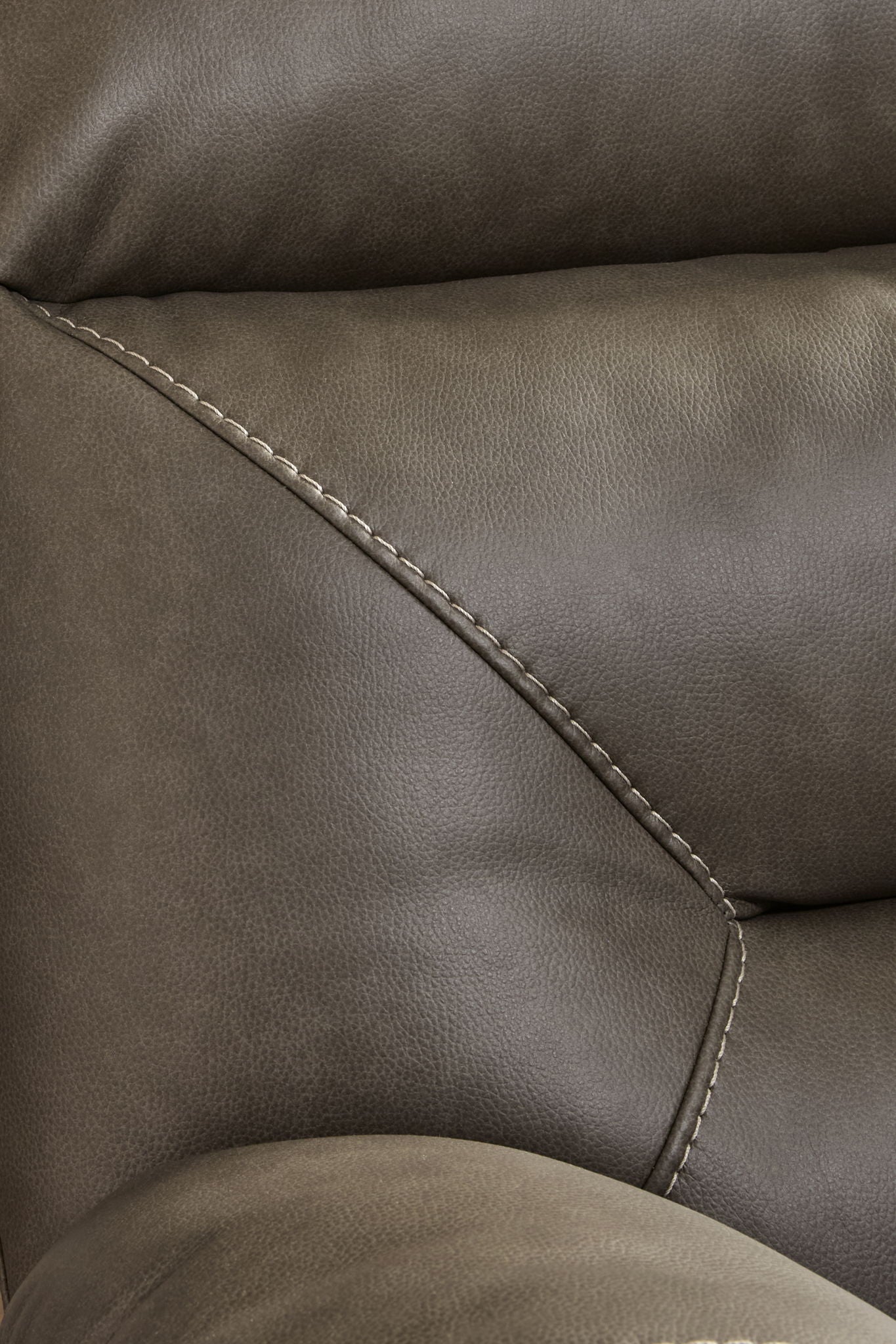 Elksworth - Rocker Recliner - Hornell Furniture Outlet