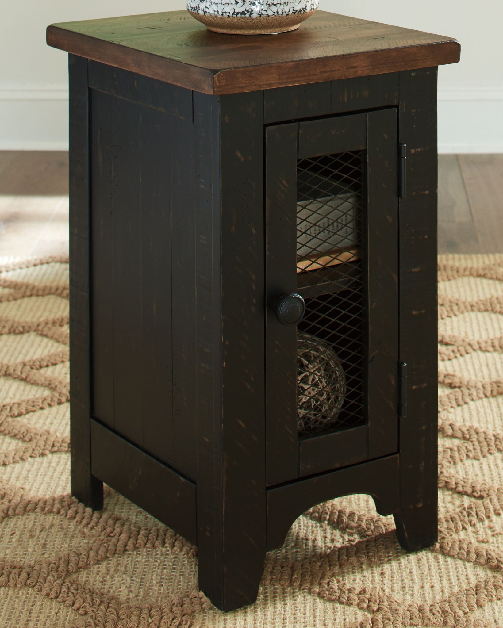 Valebeck - Chair Side End Table - Black / Brown - Hornell Furniture Outlet