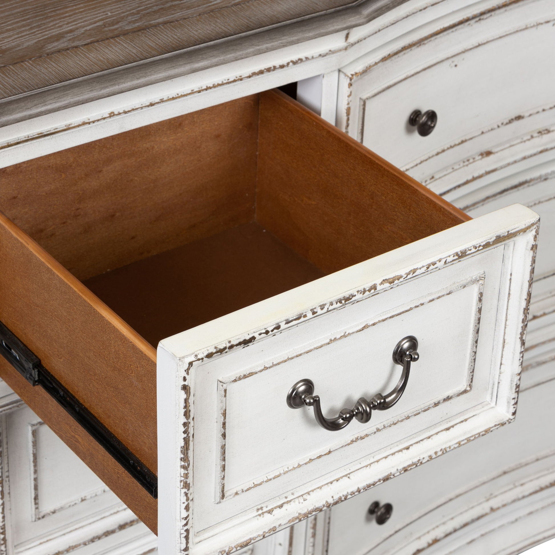 Magnolia Manor - 9 Drawer Dresser - White - Hornell Furniture Outlet