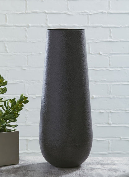 Fynn - Vase - Hornell Furniture Outlet
