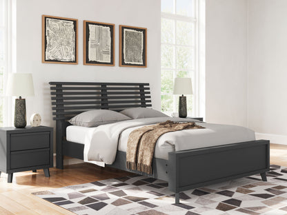 Danziar - Slat Panel Bed - Hornell Furniture Outlet