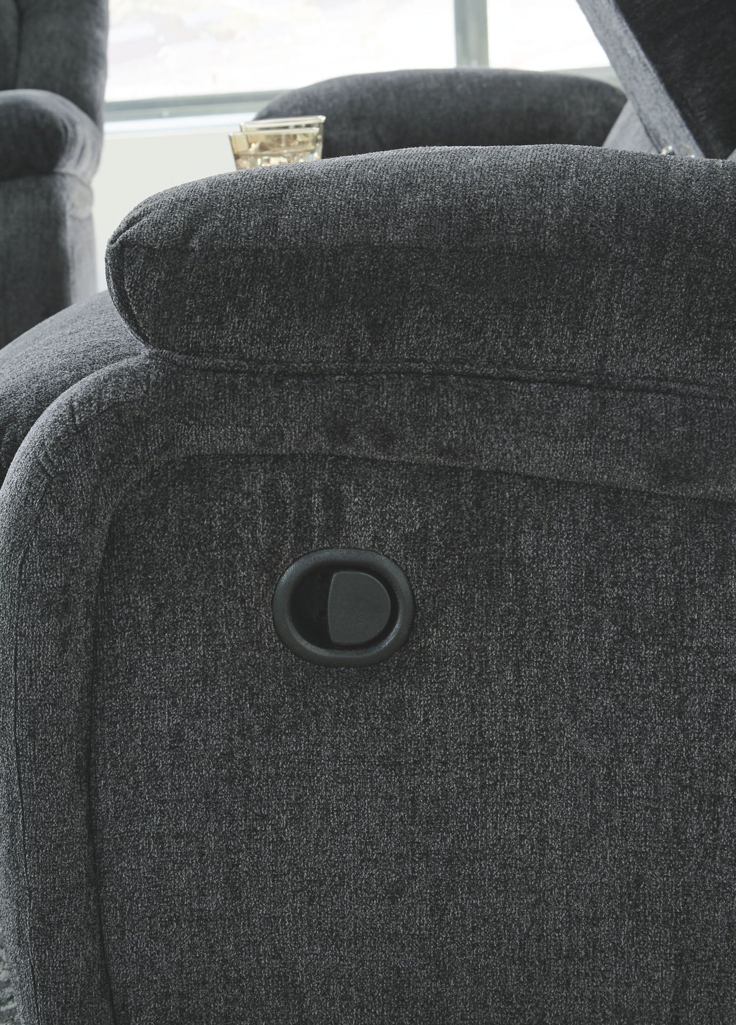 Draycoll - Rocker Recliner - Hornell Furniture Outlet