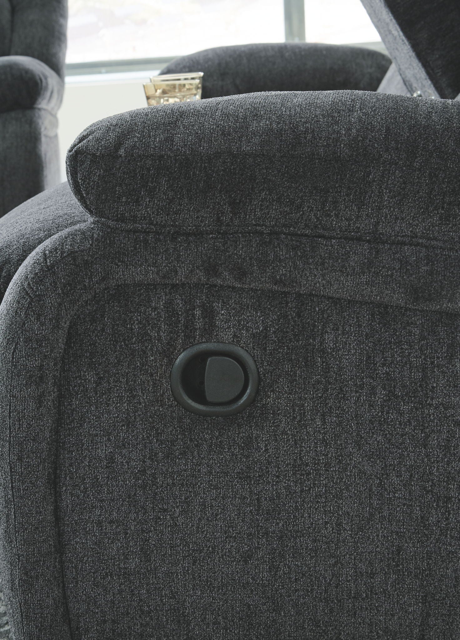 Draycoll - Rocker Recliner - Hornell Furniture Outlet