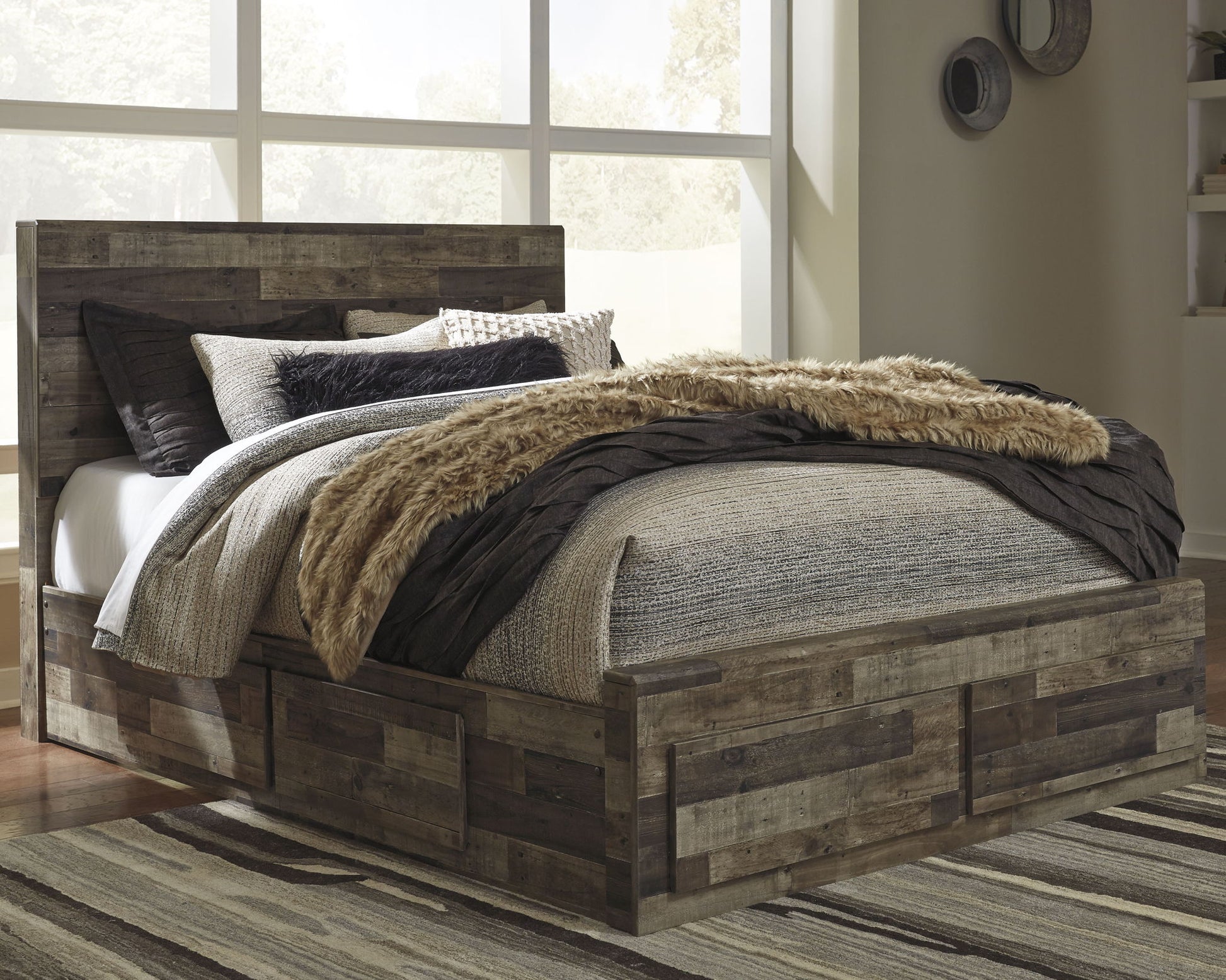 Derekson - Panel Bed - Hornell Furniture Outlet