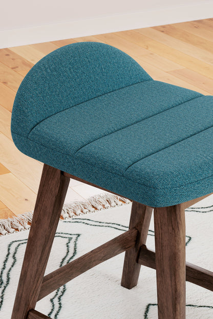 Lyncott - Upholstered Barstool (Set of 2) - Hornell Furniture Outlet