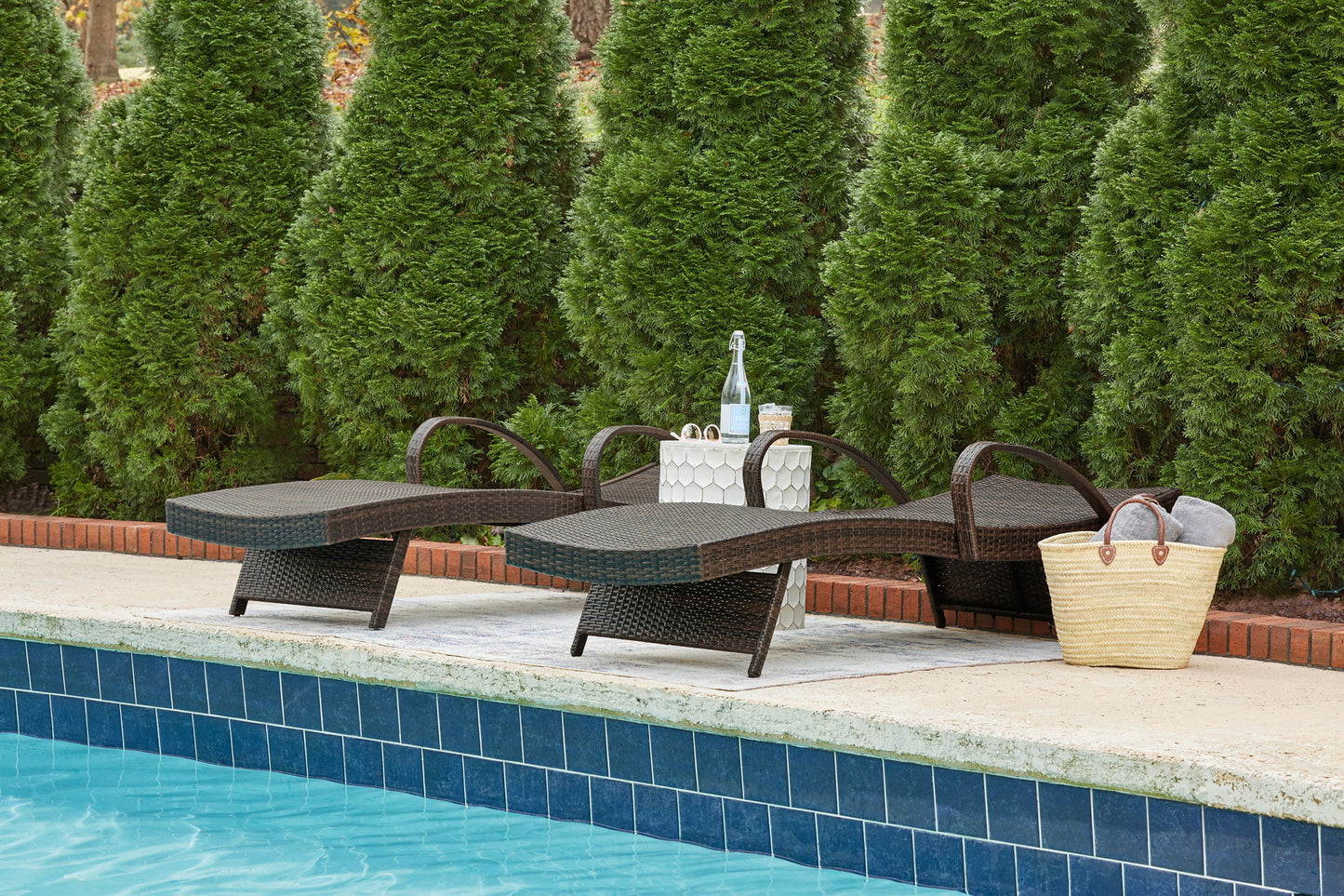 Kantana - Chaise Lounge - Hornell Furniture Outlet