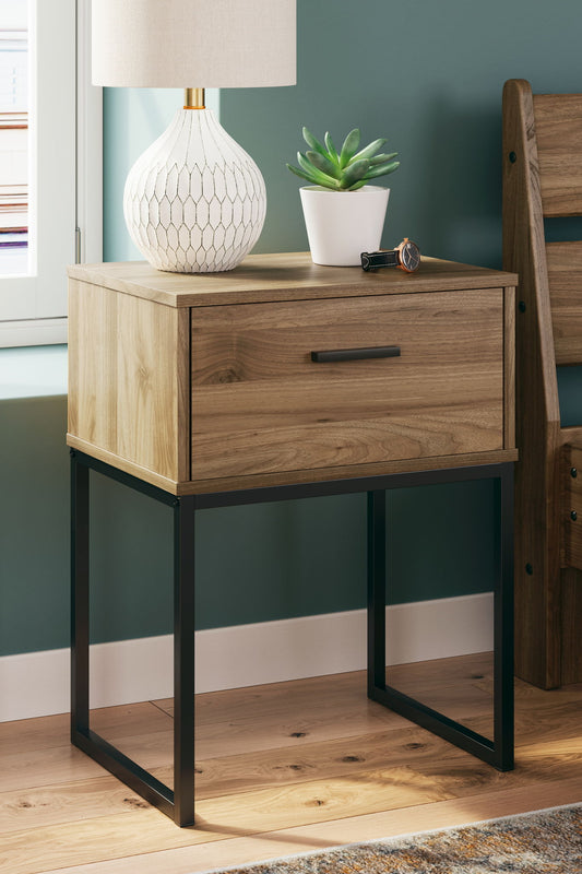 Deanlow - Honey - One Drawer Night Stand - Hornell Furniture Outlet