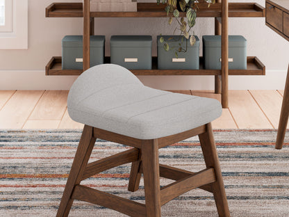 Lyncott - Light Gray / Brown - Home Office Desk Chair - Hornell Furniture Outlet