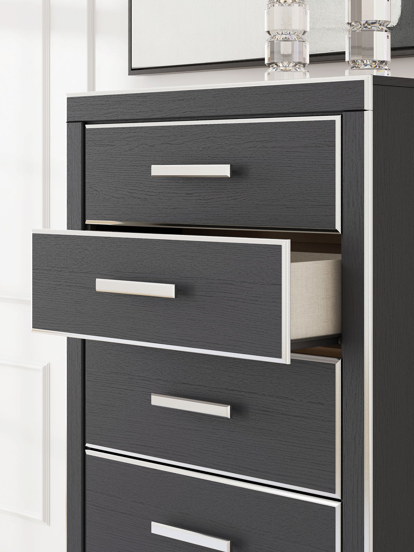 Zuraleus - Five Drawer Chest - Hornell Furniture Outlet