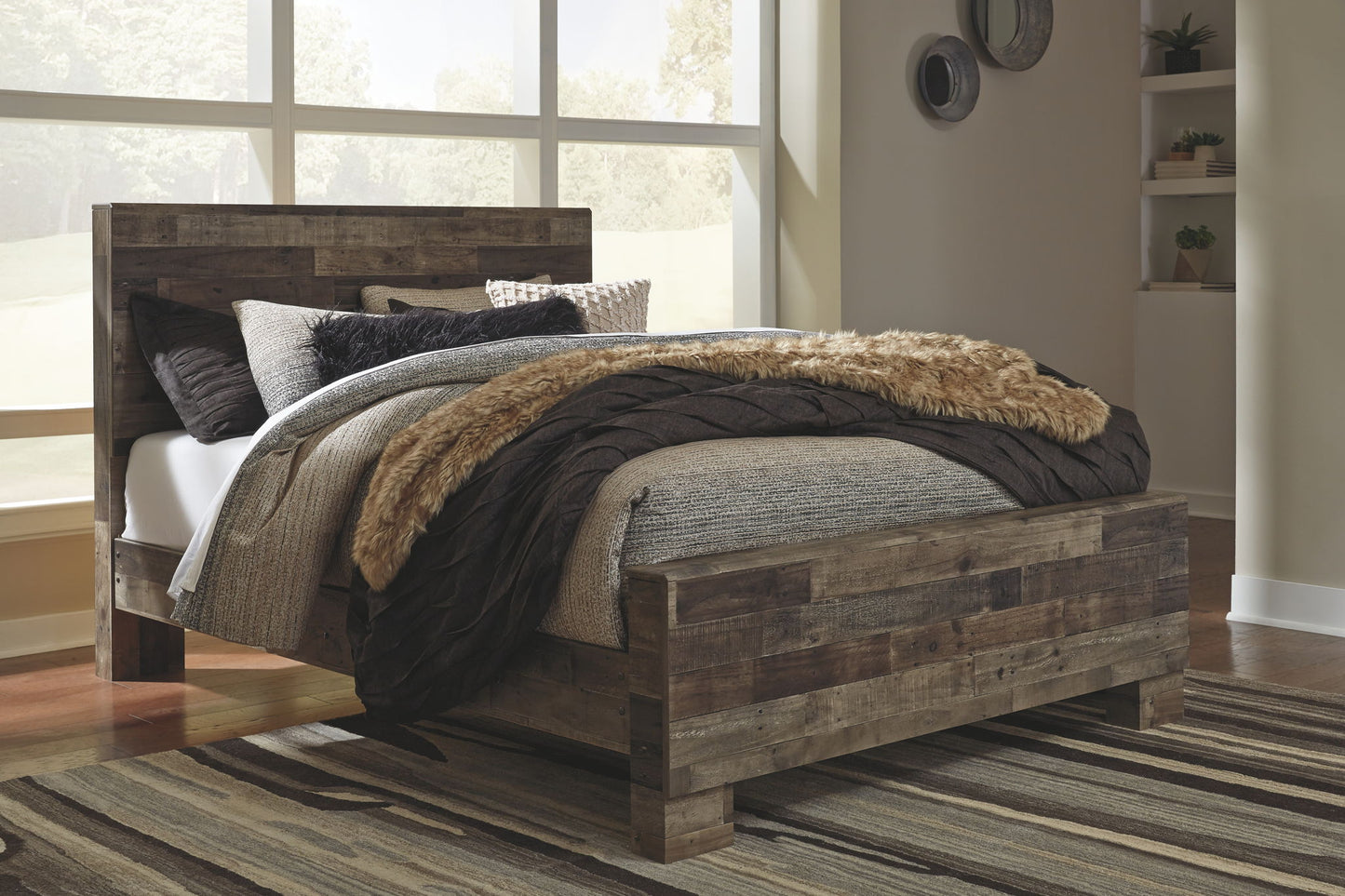 Derekson - Panel Bed - Hornell Furniture Outlet