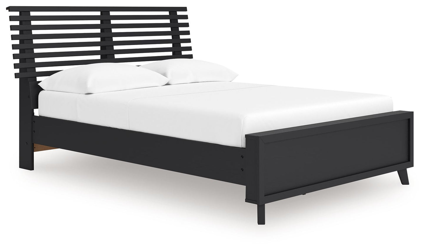 Danziar - Slat Panel Bed - Hornell Furniture Outlet