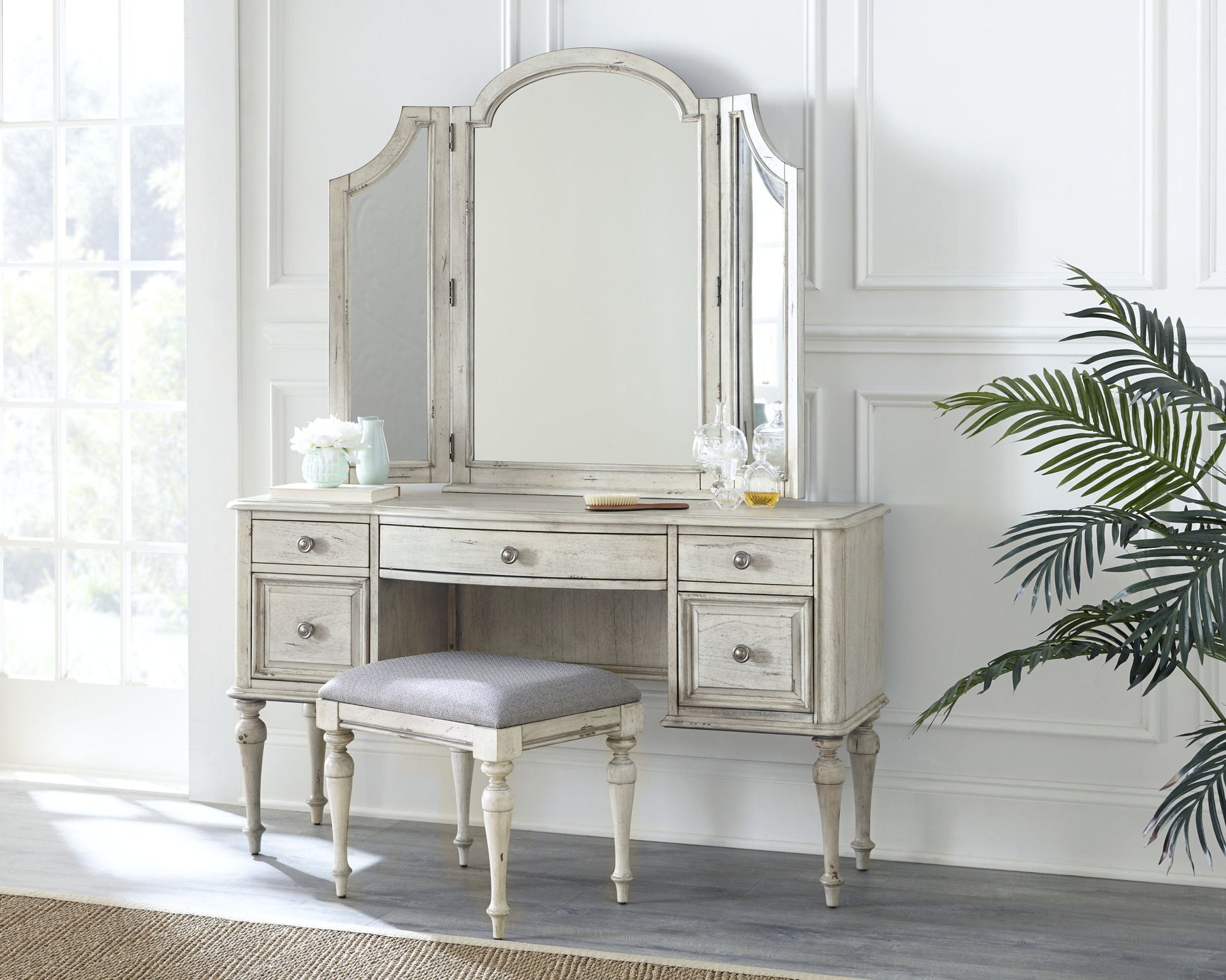 Highland Park - Vanity Desk - Hornell Furniture Outlet